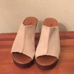 Pretty Mariella suede sandals. Size 7.5.